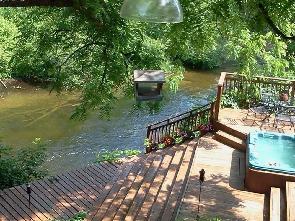 Stone Waters Inn Bellaire Kültér fotó