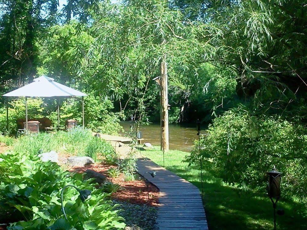 Stone Waters Inn Bellaire Kültér fotó